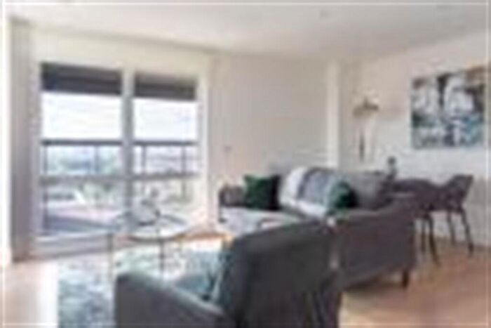 Flat To Rent In , Solomon Way, E1