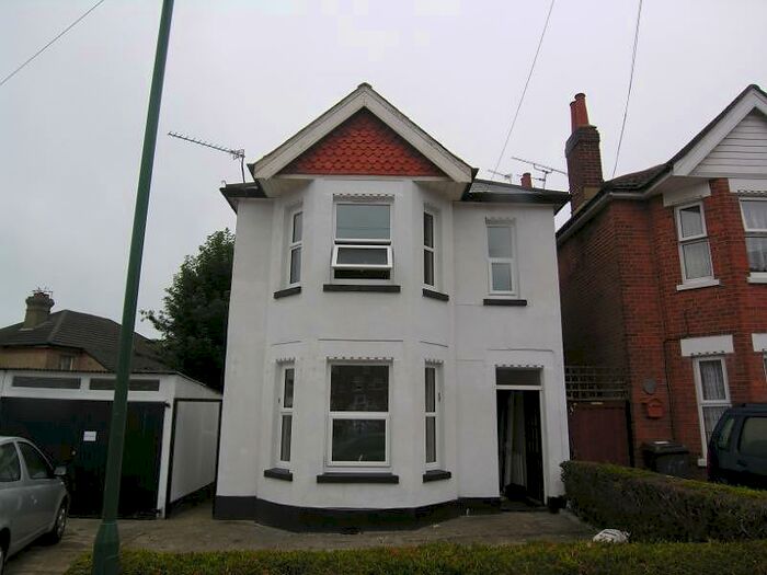 4 Bedroom House To Rent In Bedroom Detached House In Charminster, BH8