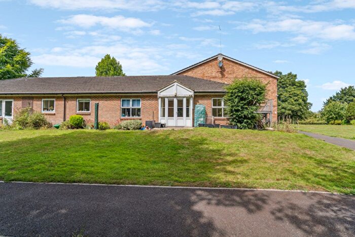 2 Bedroom Property For Sale In Chorleywood Lodge Lane, Chorleywood, WD3
