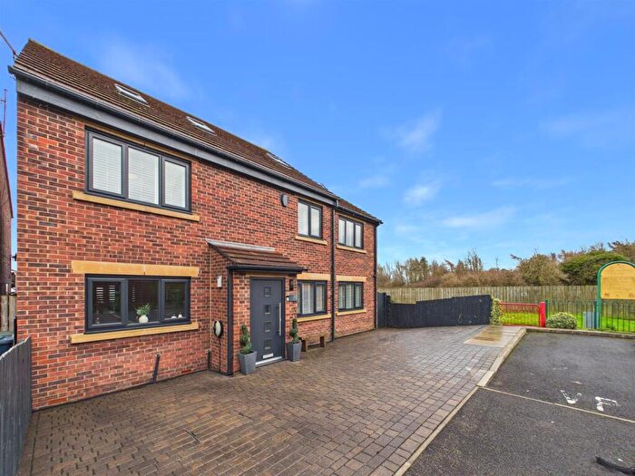 4 Bedroom Detached House For Sale In Sea View, Windy Nook, Gateshead, NE10