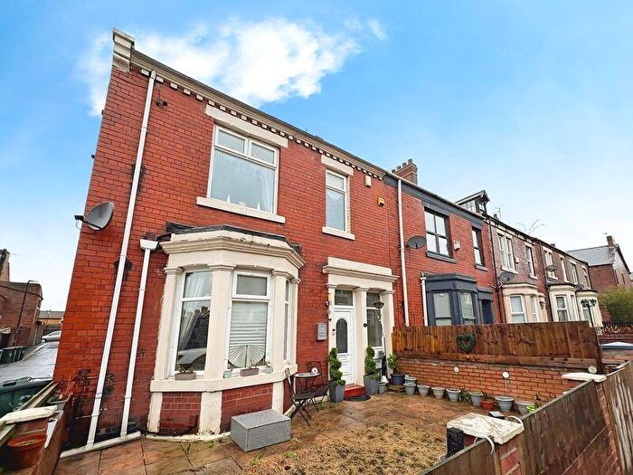 3 Bedroom End Of Terrace House For Sale In Byron Avenue, Wallsend, NE28