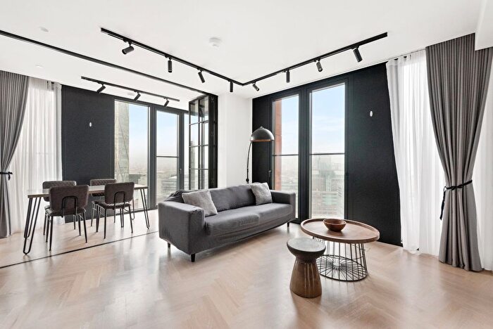 2 Bedroom Flat To Rent In Crown Place, Liverpool Street, EC2A