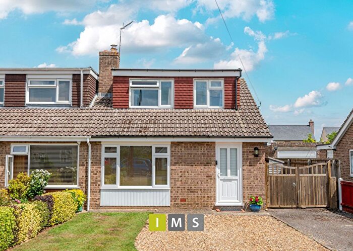 3 Bedroom Semi-detached House For Sale In Sycamore Road, Launton, OX26