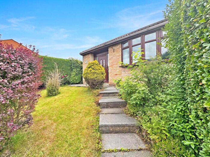 2 Bedroom Semi-Detached Bungalow For Sale In Montrose Gardens, Heyside, OL2