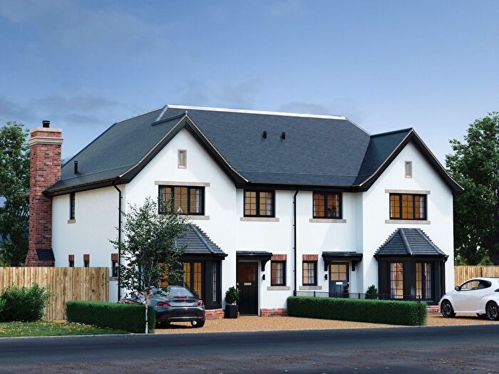 4 Bedroom Semi-Detached House For Sale In Unstead Wood L, Peasmarsh, GU3