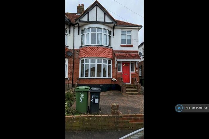 3 Bedroom Semi-Detached House To Rent In Southdown Road, Drayton, Portsmouth, PO6