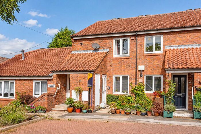 2 Bedroom Flat For Sale In Mistral Court, York, YO31
