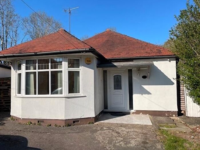2 Bedroom Detached Bungalow To Rent In Southbourne Close, Pinner, HA5