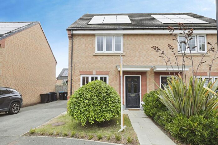 3 Bedroom Semi-Detached House For Sale In Oak Drive, Harrogate, HG1