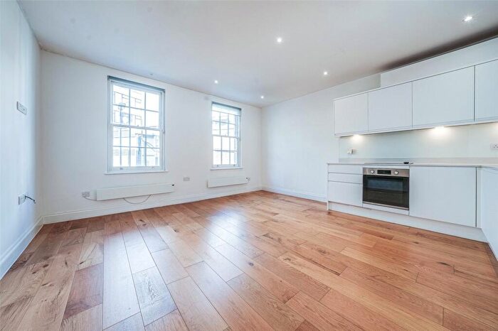 2 Bedroom Apartment To Rent In Holywell Row, EC2A