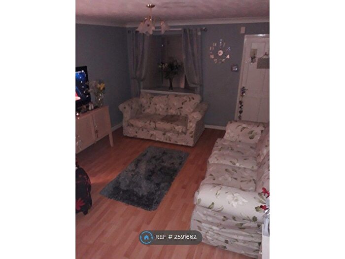 2 Bedroom Terraced House To Rent In Dunelm St, South Shields, NE33