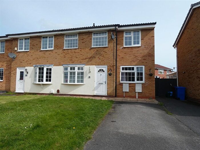 3 Bedroom Semi-Detached House For Sale In Conway Close, Stretton, Burton On Trent, DE13