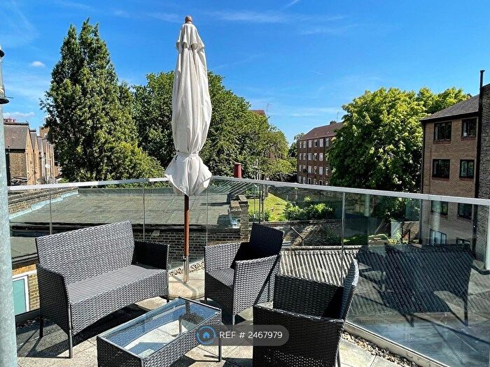 2 Bedroom Flat To Rent In Gauden Road, London, SW4