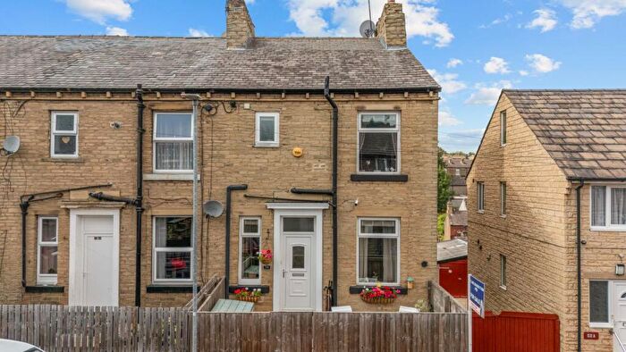 3 Bedroom End Of Terrace House For Sale In Brooke Street, Rastrick, HD6