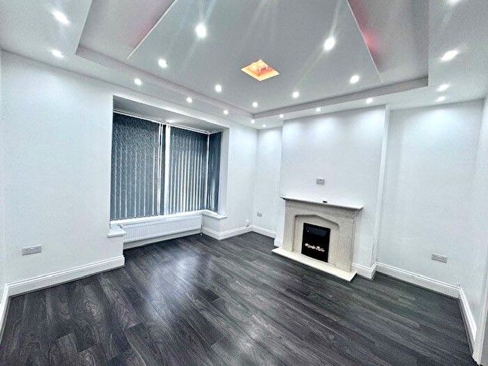 3 Bedroom Property To Rent In Crompton Way, Bolton, BL2