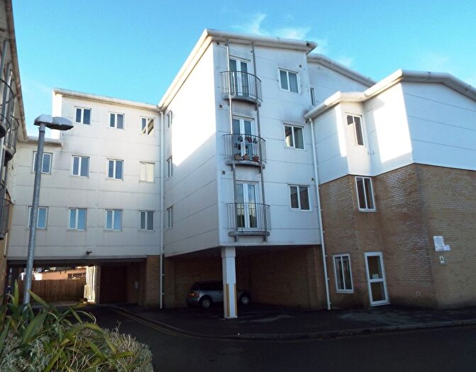 Studio To Rent In Point, Bournemouth, BH8