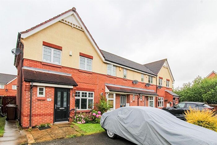 2 Bedroom Semi Detached House For Sale In Mill Chase Gardens, Wakefield, WF2