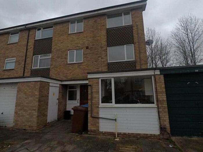 6 Bedroom House To Rent In De Havilland Close, Hatfield, Hertfordshire, AL10