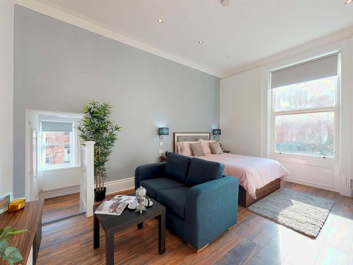 Studio To Rent In Apt, Clarendon Road #, LS2