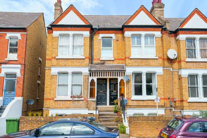 1 Bedroom Maisonette To Rent In Knollys Road, London, SW16