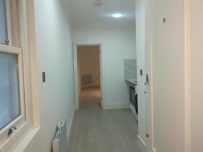 Studio To Rent In Wavertree Road, London, SW2