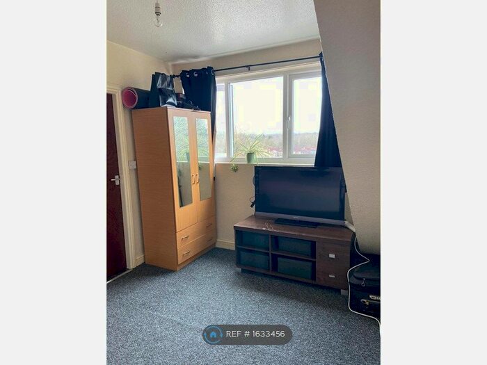 1 Bedroom Flat To Rent In Pershore Road, Selly Park, Birmingham, B29