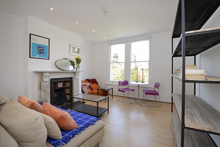 2 Bedroom Flat For Sale In Sulgrave Road, Hammersmith, W6