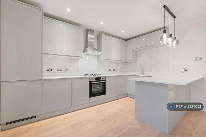 3 Bedroom Flat To Rent In Brecknock Road, London, N7