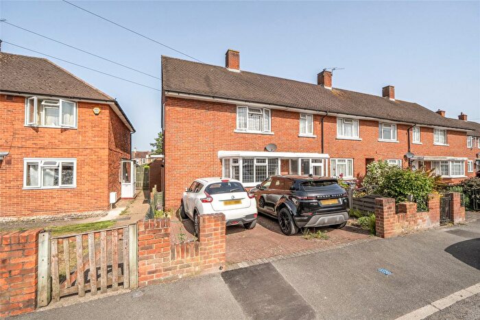 3 Bedroom End Terrace House For Sale In Barnfield Avenue, Mitcham, CR4