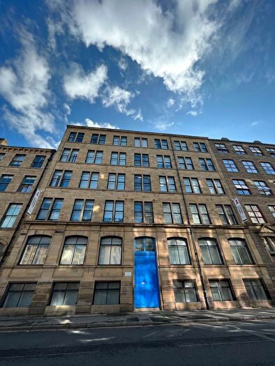 2 Bedroom Flat To Rent In Canal Road, Bradford, BD1