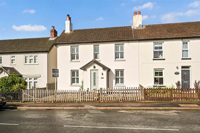 4 Bedroom Semi-Detached House For Sale In Osborne Road, Warsash, SO31