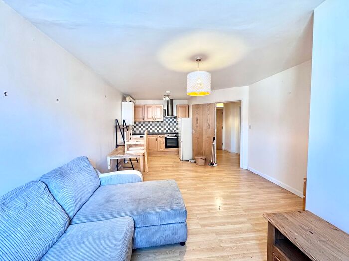 1 Bedroom Flat To Rent In Hornsey Road, London, N7