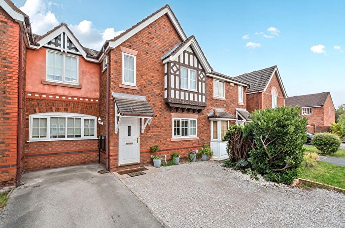 3 Bedroom Terraced House For Sale In Benton Drive, Chester, Cheshire, CH2