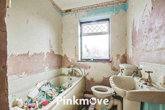 2 Bedroom Detached Bungalow For Sale In Liswerry Road, Newport, NP19