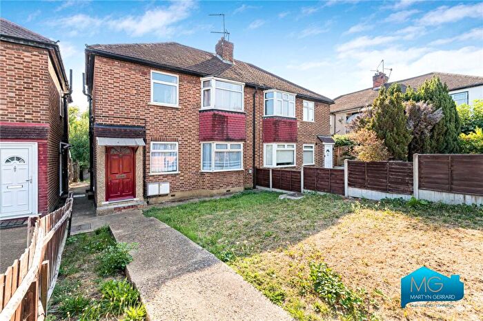 2 Bedroom Maisonette To Rent In Marlborough Close, Whetstone, London, N20