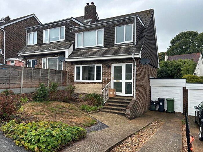 3 Bedroom Semi-Detached House To Rent In Ravenscroft Close, Bursledon, Southampton, SO31