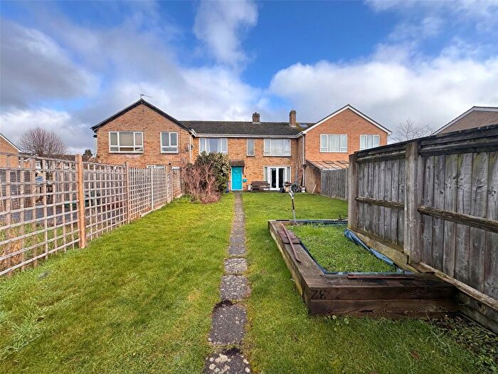 3 Bedroom Terraced House For Sale In White Way, Kidlington, Oxfordshire, OX5