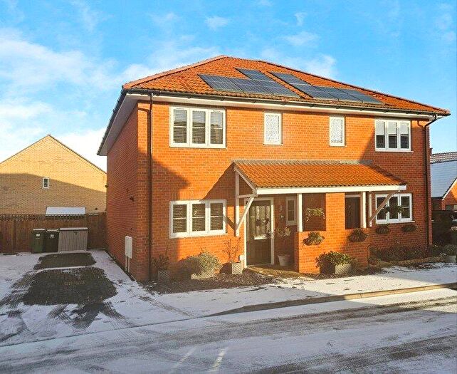 3 Bedroom Semi-Detached House For Sale In Cullyer Crescent, Wymondham, Norfolk, NR18