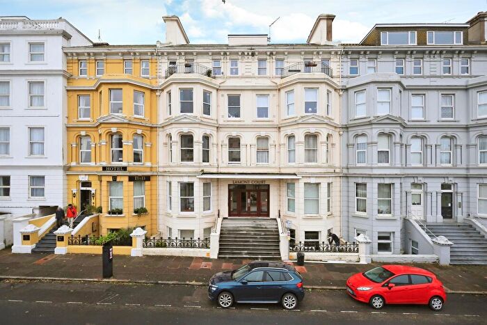 1 Bedroom Apartment For Sale In Wilmington Square, Eastbourne, BN21