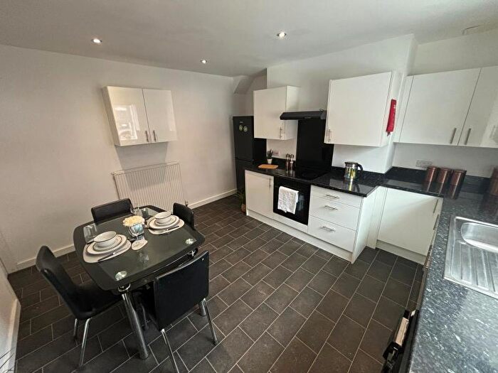 4 Bedroom Terraced House To Rent In Granby Place, LS6