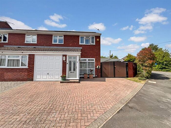 3 Bedroom End Of Terrace House For Sale In Withington Close, Bitton, Bristol, BS30