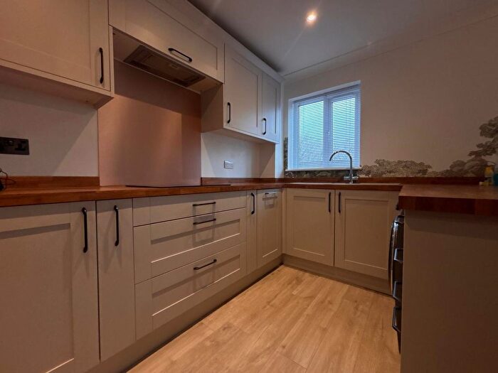 2 Bedroom Semi-Detached House To Rent In The Copse, Nutfield, RH1