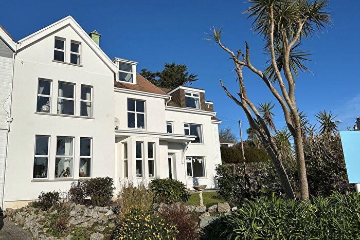 2 Bedroom Flat For Sale In Anchorage Apartments, Gyllyingvase Road, TR11