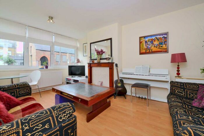 1 Bedroom Flat To Rent In Balham New Road, Balham, SW12
