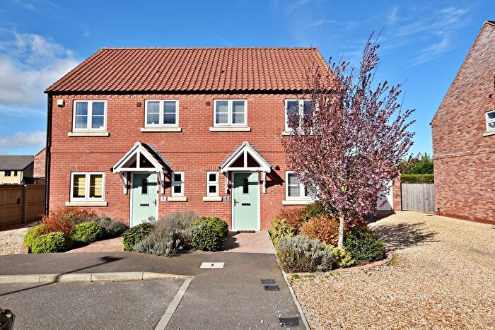 3 Bedroom Semi-Detached House For Sale In Meadowfield Close, Waddington, Lincoln, LN5