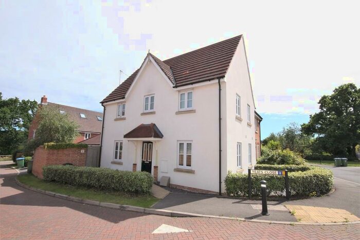 3 Bedroom Semi-Detached House To Rent In Yeats Close, Whiteley, PO15