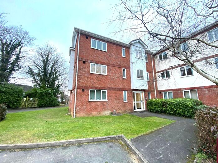 1 Bedroom Flat To Rent In Walled Meadow, Andover, SP10