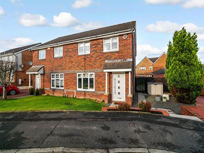 3 Bedroom Semi Detached House For Sale In Streamfield Place, Robroyston, Glasgow, G33