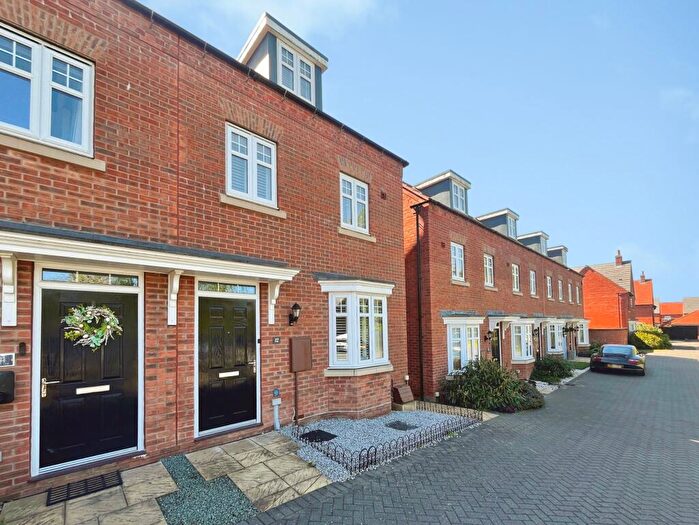 3 Bedroom Terraced House For Sale In Hall Lane, Drakelow, DE15