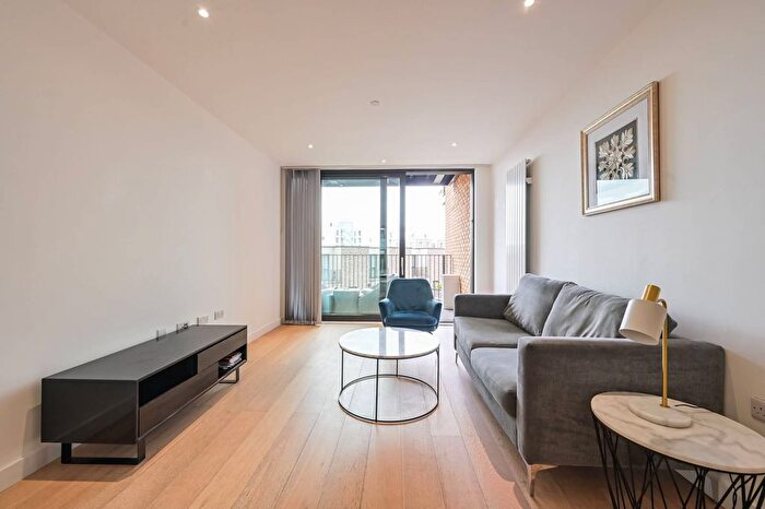 2 Bedroom Flat For Sale In Masthead House, Docklands, London, E16